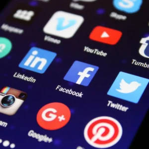 Apakah Semua Mahasiswa Harus Punya LinkedIn? Ini Keuntungannya
